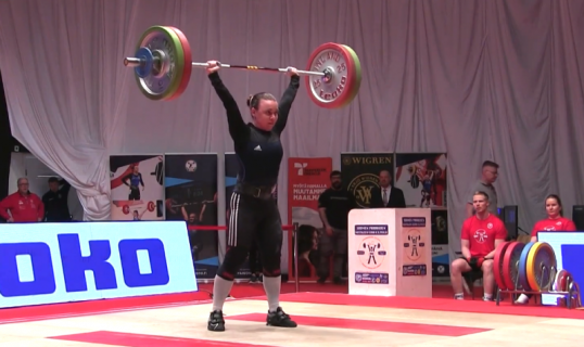 Anette Kirkanen otti omansa Tampereen SM-lavalla.