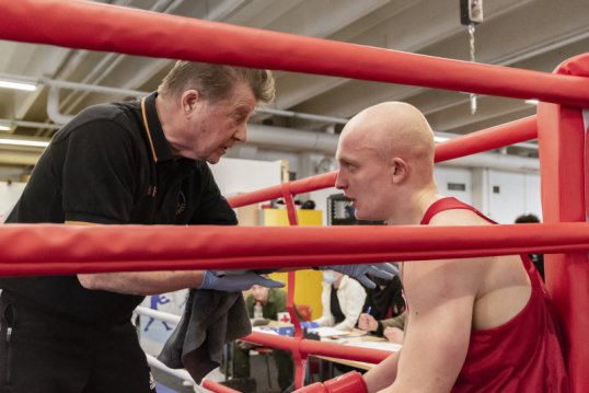 Osmo Pähti antaa ohjeita Eelis Hukalle. (Arkistokuva/Erkki Kuure)