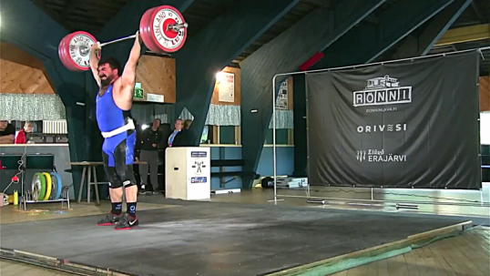 Rebin Rezazadeh työntää ennätyksensä 190 kiloa.